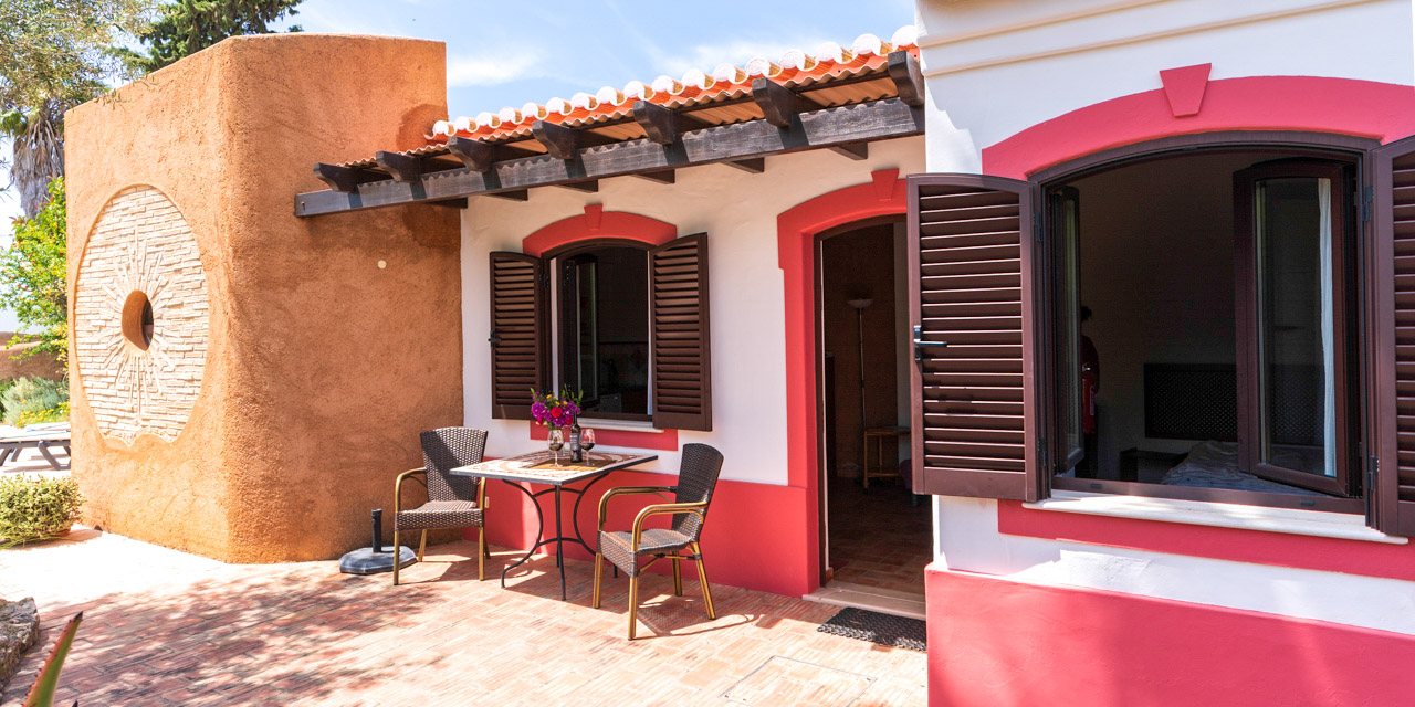 Casa Rosa at OÁSIS Garden Village in Ferragudo